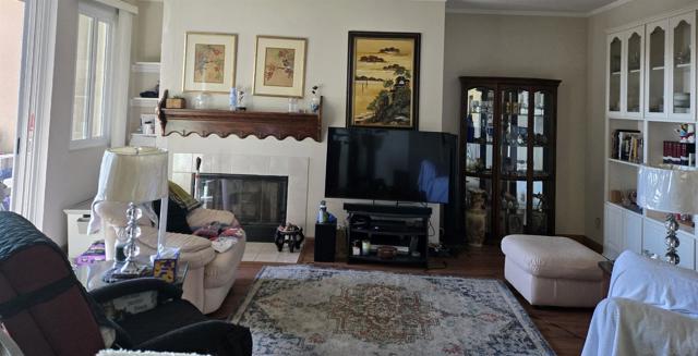 4701 Date, La Mesa CA: https://media.crmls.org/mediaz/f9e55014-e581-440a-b561-5c80b3fa2c58.jpg