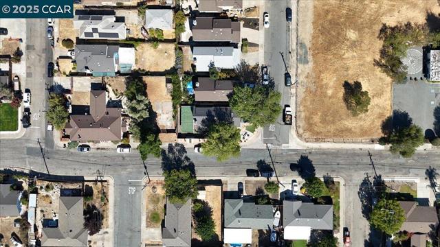 301 Grangnelli Ave, Antioch CA: https://media.crmls.org/mediaz/f9e623c5-71c3-49a1-b203-ba339316b179.jpg