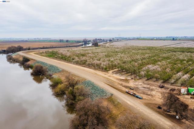 Image 9 of 14 For 1707 Bowman Rd