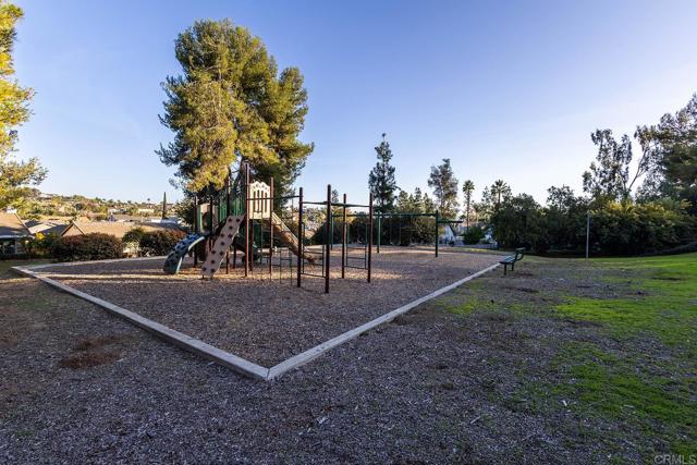 Detail Gallery Image 35 of 38 For 823 Viking Ln, San Marcos,  CA 92069 - 3 Beds | 2 Baths