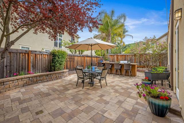 2555 Muirfield Way, Gilroy CA: https://media.crmls.org/mediaz/f9e80238-5e58-4696-a5cb-3100209b14c5.jpg