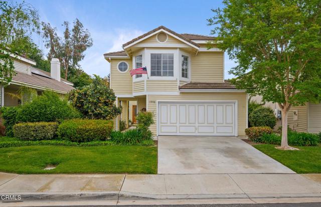 11998 Bubbling Brook Street, Moorpark CA: https://media.crmls.org/mediaz/f9e8156a-25c1-47b1-a3f1-a762f5f7fcc5.jpg