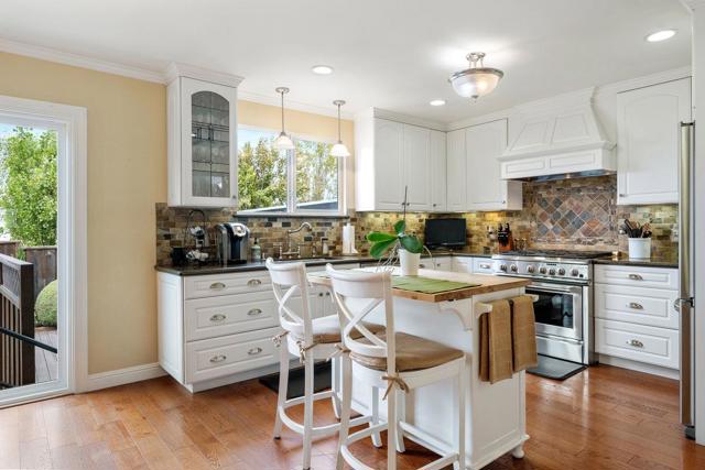 356 King Drive, South San Francisco CA: https://media.crmls.org/mediaz/f9e89449-8a22-47d8-9d71-115e0da8737a.jpg