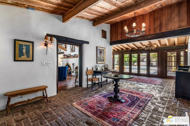 1011 E El Alameda, Palm Springs CA: https://media.crmls.org/mediaz/f9e89fb1-a2b5-49c2-b434-16adc5313c01.jpg