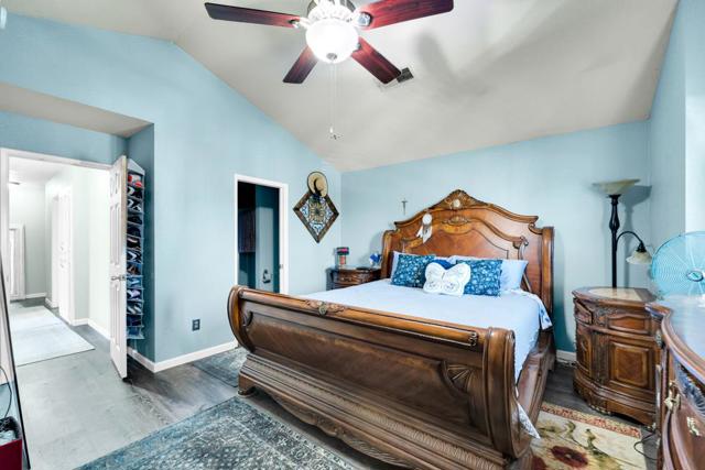 711 Kirkwood Court, Los Banos CA: https://media.crmls.org/mediaz/f9e8f716-c1de-41cc-b13f-1dea169e873a.jpg