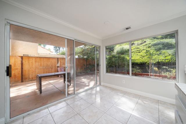 Detail Gallery Image 30 of 44 For 1688 Crystal Ridge Ct, Vista,  CA 92081 - 4 Beds | 2/1 Baths