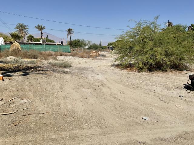 3867 Palo Verde Drive, Thermal CA: https://media.crmls.org/mediaz/f9eaaed7-7711-4102-9639-25372792e925.jpg