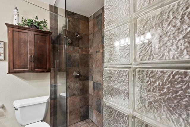 31200 Landau Boulevard, Cathedral City CA: https://media.crmls.org/mediaz/f9ec0c6d-13fa-4cc7-b915-ada792413286.jpg
