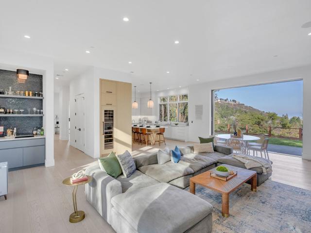 60 Glengarry Way, Hillsborough CA: https://media.crmls.org/mediaz/f9ec3330-7e72-42b8-b1f4-247088c5d023.jpg