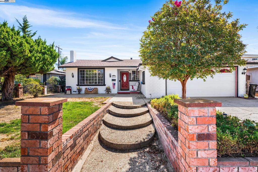 2566 Boren Dr