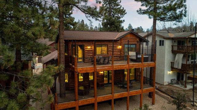 1215 Wolf Creek Court, Big Bear CA: https://media.crmls.org/mediaz/f9ec81c2-b85e-411b-95dc-d50066348a1c.jpg