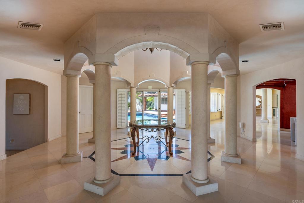 18714 Bernardo Trails Drive - photo 4