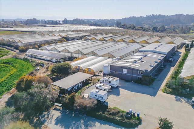 371 Calabasas Road, Watsonville CA: https://media.crmls.org/mediaz/f9ef57b9-38e8-4d21-a056-e8d12a966192.jpg
