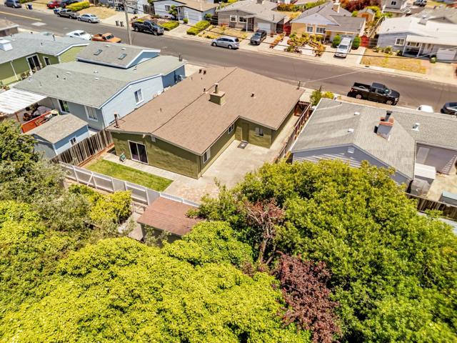 921 Newman Drive, South San Francisco CA: https://media.crmls.org/mediaz/f9ef8790-4fa2-42dc-9799-43509880e183.jpg
