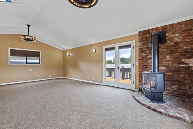 1672 Crescent Avenue, Castro Valley CA: https://media.crmls.org/mediaz/f9efc07a-018e-4569-ad9b-3fa3cdc7127b.jpg