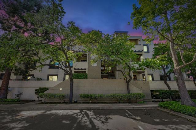 880 E Fremont Avenue, Sunnyvale CA: https://media.crmls.org/mediaz/f9efc7fa-a919-45f7-b7e9-384b88d7e1ec.jpg