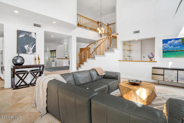 6057 Rainbow Hill Road, Agoura Hills CA: https://media.crmls.org/mediaz/f9f14066-e1e2-4f18-9d67-e70e189bc470.jpg