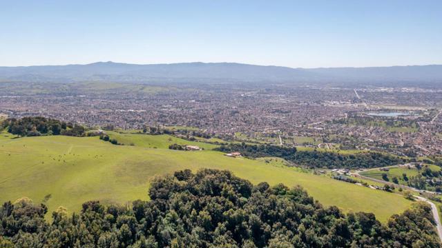 0 Bella Madeira Lane, San Jose CA: https://media.crmls.org/mediaz/f9f1502c-55da-4d34-ad4b-a7cafff0feae.jpg