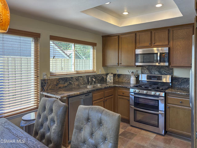 640 Campo Verde Court, Oak Park CA: https://media.crmls.org/mediaz/f9f15ccf-114d-4b2f-a2cd-894f0dee314d.jpg