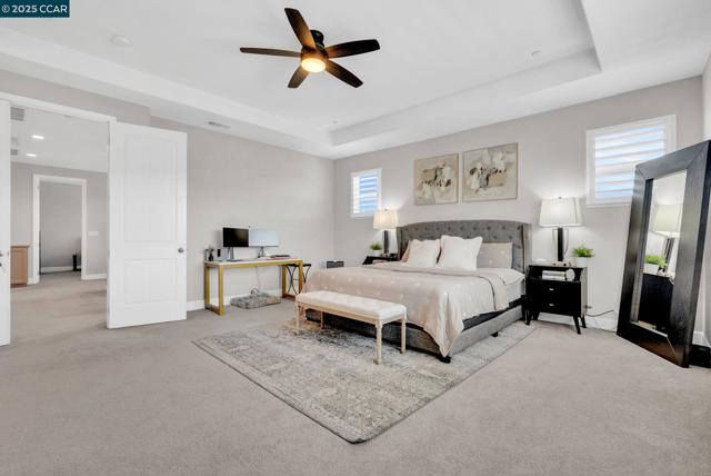 499 Yarrow Dr, Fairfield CA: https://media.crmls.org/mediaz/f9f18bb2-8e5e-4e3a-b7dd-8184546b83ff.jpg