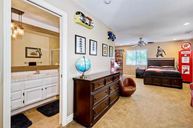 16879 Saint Andrews Drive, Poway CA: https://media.crmls.org/mediaz/f9f1a56f-172d-463d-ac25-29221df42ce2.jpg