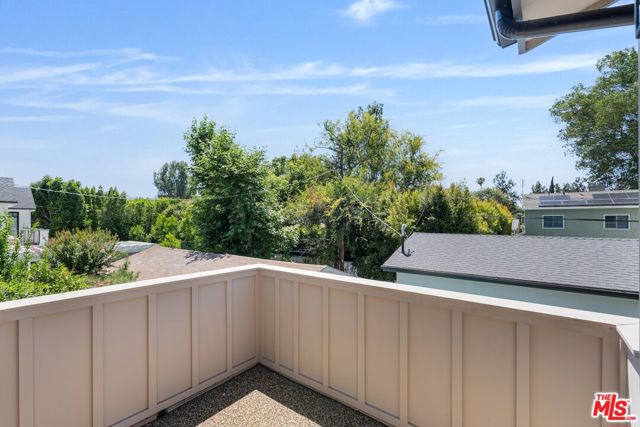 4647 Morse Avenue, Sherman Oaks CA: https://media.crmls.org/mediaz/f9f1e1b1-de45-412e-8ced-a69765714bb5.jpg