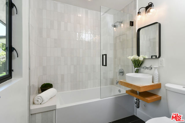 3221 Elvido Drive, Los Angeles CA: https://media.crmls.org/mediaz/f9f21dc0-1fcb-4a45-b313-81385bbe1b32.jpg