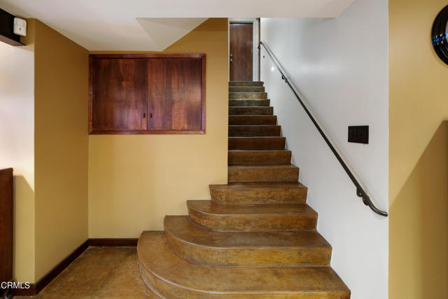 3312 Thorndale Road, Pasadena CA: https://media.crmls.org/mediaz/f9f23d75-81c7-4911-bb02-d8746849cf7f.jpg