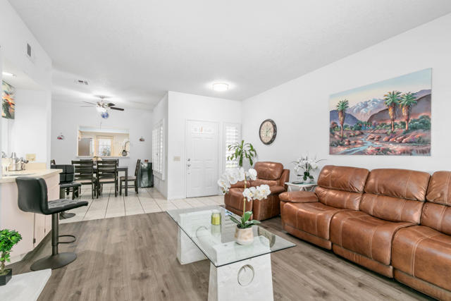 115 Desert Falls Dr. East E Drive, Palm Desert CA: https://media.crmls.org/mediaz/f9f26af3-0250-4cc9-90a6-5e8ec4252203.jpg