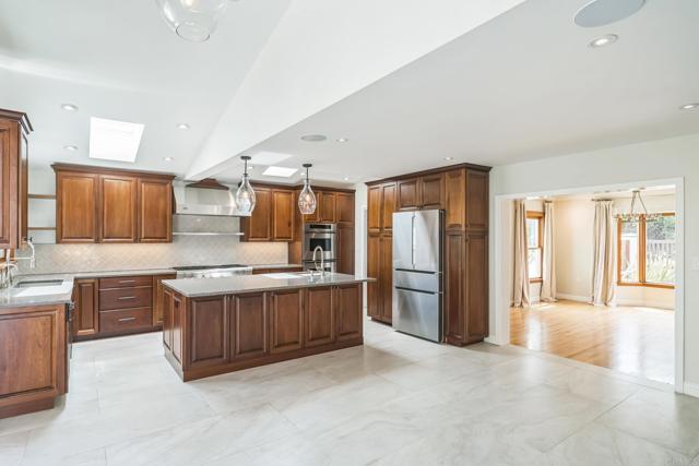 2675 Clove Street, San Diego CA: https://media.crmls.org/mediaz/f9f284da-05ec-4a8e-b383-ecbf157b0f8e.jpg
