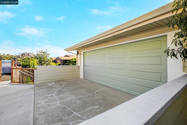 5929 Harbor View Ave, San Pablo CA: https://media.crmls.org/mediaz/f9f29039-5da4-4a97-998c-846afa4b8925.jpg