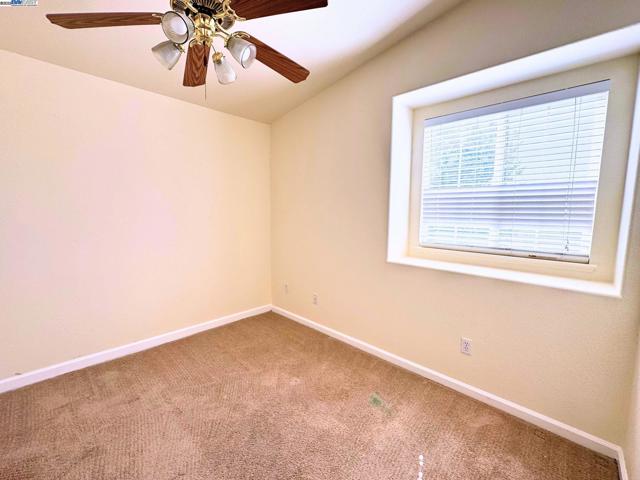 4651 Stern Dr, Merced CA: https://media.crmls.org/mediaz/f9f2ac15-26ba-4074-b137-8334b6eaa367.jpg