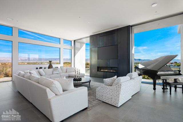 61006 Watkins Glen Dr, Thermal CA: https://media.crmls.org/mediaz/f9f33e1a-5661-44e1-8013-172bca9e94cf.jpg
