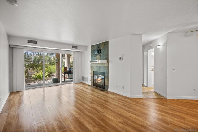 7283 Camino Degrazia Unit 11, San Diego, California 92111, 2 Bedrooms Bedrooms, ,2 BathroomsBathrooms,Condominium,For Sale,Camino Degrazia Unit 11,250036308SD