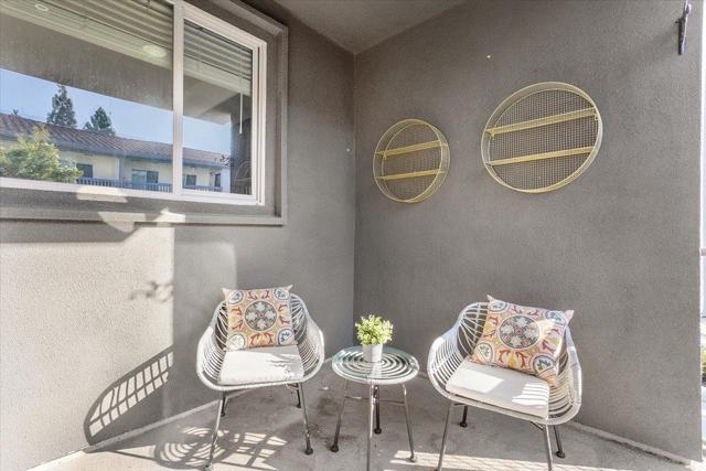 25218 Parklane Drive, Hayward CA: https://media.crmls.org/mediaz/f9f47b0b-ccd4-4ea3-aef2-dda0fbf47132.jpg