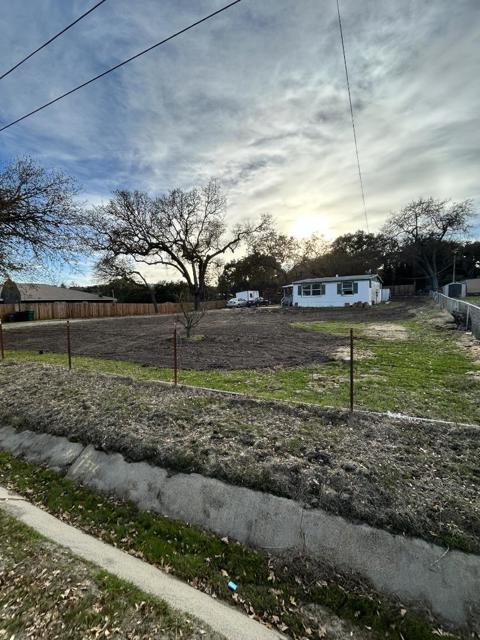 10050 W Front Road, Atascadero CA: https://media.crmls.org/mediaz/f9f49719-934a-45ae-b046-6e7acfb54b39.jpg
