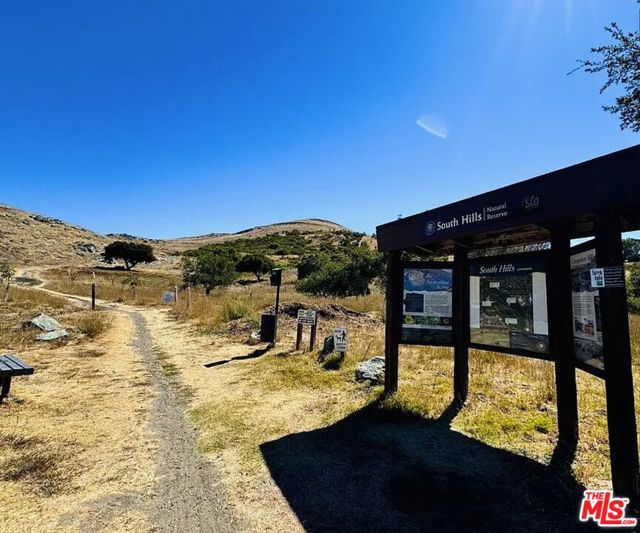 2220 Exposition Drive, San Luis Obispo CA: https://media.crmls.org/mediaz/f9f4c3b4-9a61-4433-8dfd-05404ed9da06.jpg