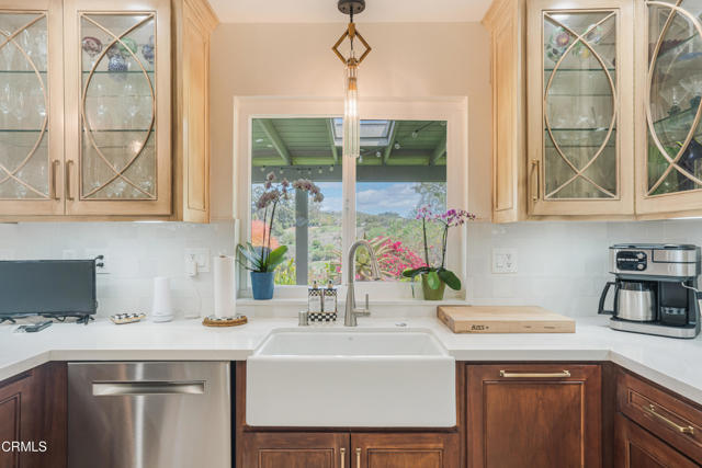 Detail Gallery Image 18 of 75 For 6065 Cielo Vista Ct, Camarillo,  CA 93012 - 6 Beds | 2/1 Baths