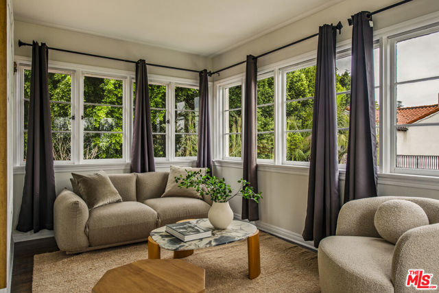 Image 27 of 44 For 5470 Los Feliz Boulevard