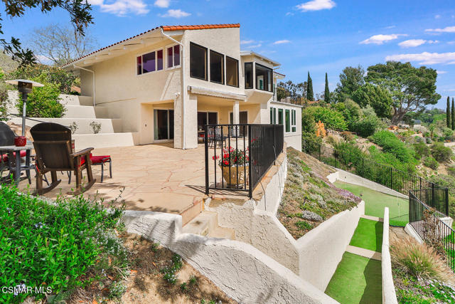 1822 Calle Borrego, Thousand Oaks CA: https://media.crmls.org/mediaz/f9f68690-886c-43d9-9263-81fe05036e17.jpg