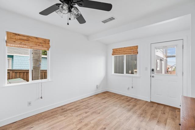 1009 S Cleveland Street, Oceanside CA: https://media.crmls.org/mediaz/f9f72d5e-337d-4674-926a-d770d78fa550.jpg