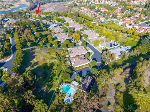 14231 Fox Run Row, San Diego CA: https://media.crmls.org/mediaz/f9f86e8e-03b3-4400-92e6-7e3d5788bbc1.jpg