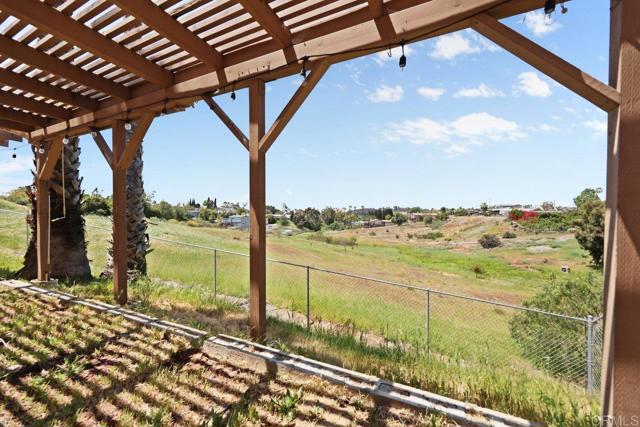 Detail Gallery Image 2 of 33 For 7001 Lemonwood Ln, Lemon Grove,  CA 91945 - 4 Beds | 3 Baths