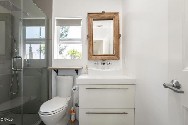 Detail Gallery Image 10 of 30 For 10609 Fernglen Ave, Tujunga,  CA 91042 - 2 Beds | 1 Baths