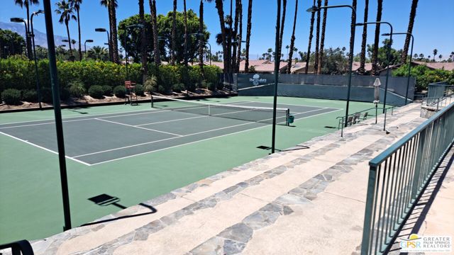 307 Appaloosa Way, Palm Desert CA: https://media.crmls.org/mediaz/f9f97ffc-7407-4aa5-971e-c30b312f0f52.jpg