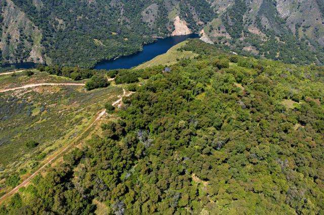 38225 Nason Road, Carmel Valley CA: https://media.crmls.org/mediaz/f9f989e5-52e1-4649-a44e-4c9aa9340b82.jpg