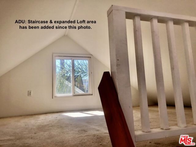 421 Grand Boulevard, Venice CA: https://media.crmls.org/mediaz/f9f9a3d0-6a04-4160-ba0c-5e44d6f93bcd.jpg