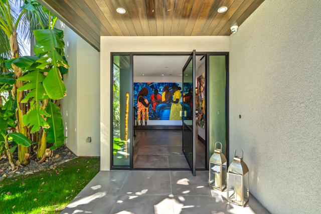 427 N Avenida Caballeros, Palm Springs CA: https://media.crmls.org/mediaz/f9fa1742-fcbc-4407-a32a-ac31567996a9.jpg