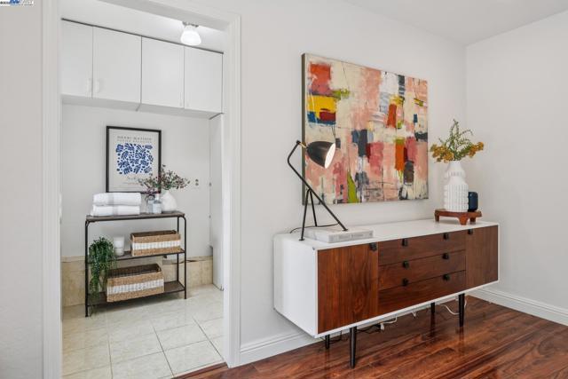 598 CRESTMONT DRIVE, Oakland CA: https://media.crmls.org/mediaz/f9fafc46-b388-47fb-9dd7-d33ec37094f2.jpg