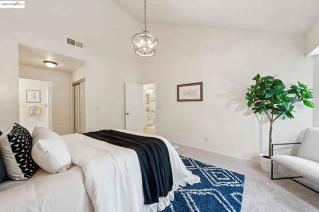 5 Harwich Walk, Pleasant Hill CA: https://media.crmls.org/mediaz/f9fb170e-2f05-45b1-add3-99563d08809b.jpg